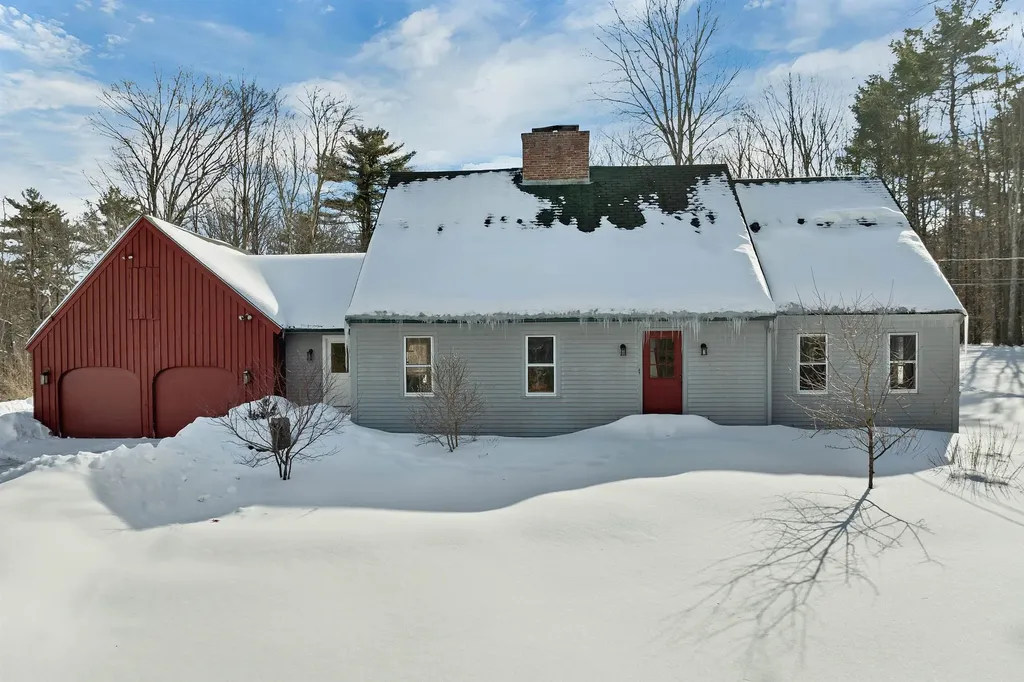 11 Birch Ledge Road Meredith NH 03253