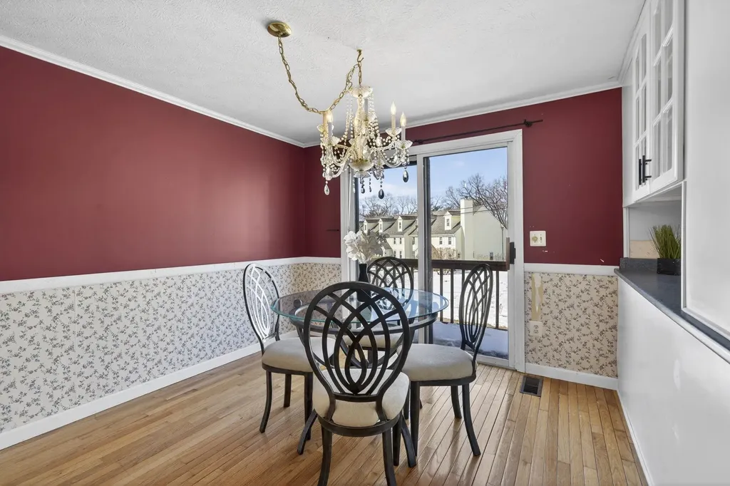 35 Albury Stone Circle Nashua NH 03063