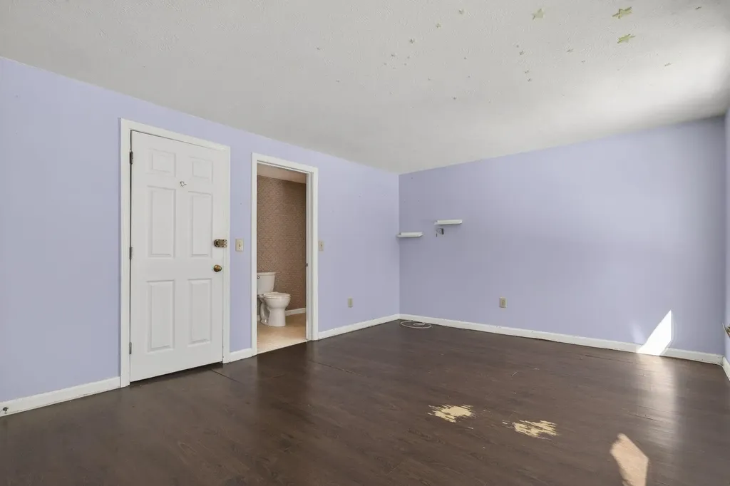 35 Albury Stone Circle Nashua NH 03063