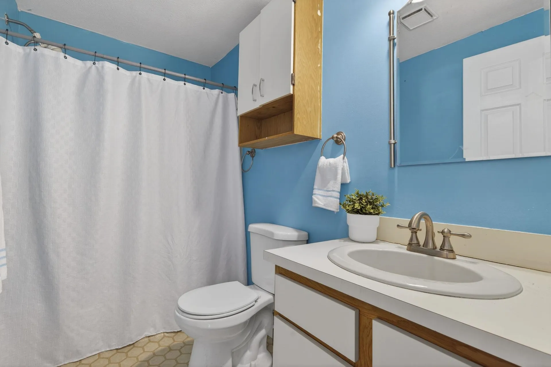 35 Albury Stone Circle Nashua NH 03063