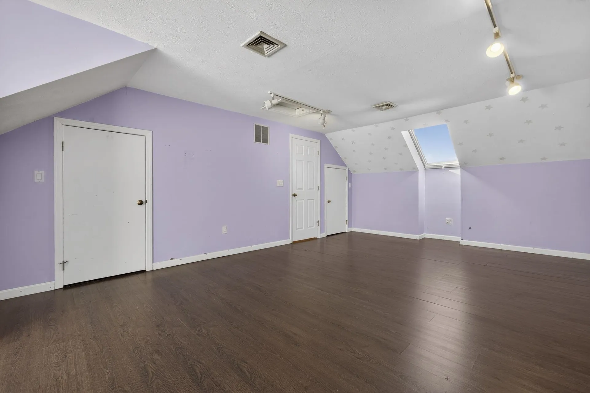 35 Albury Stone Circle Nashua NH 03063