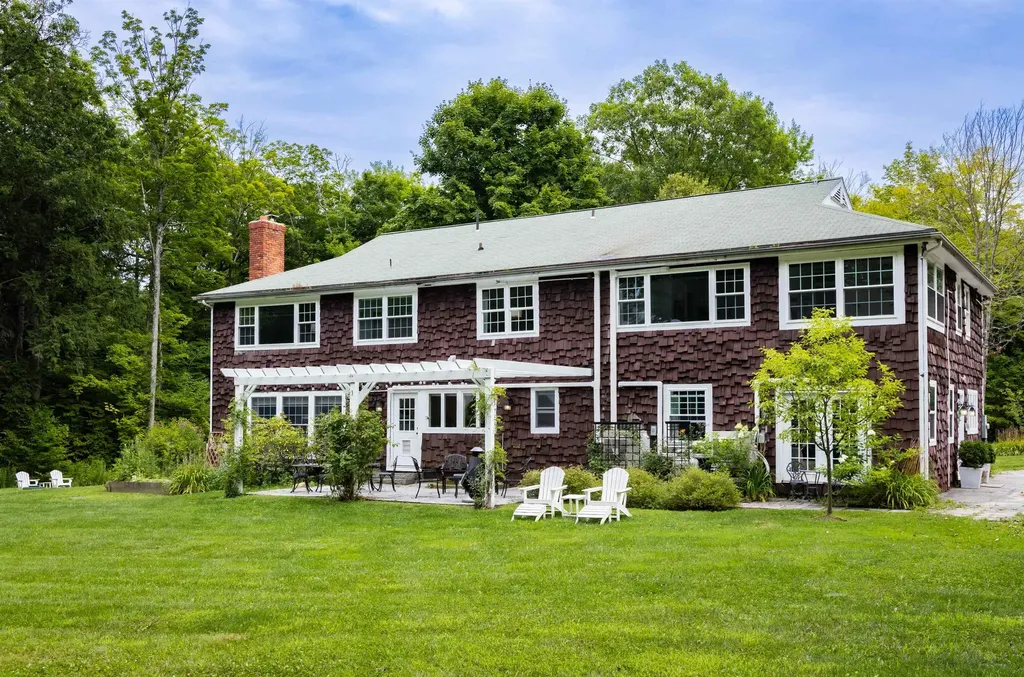 1295 Lime Kiln Road Charlotte VT 05445