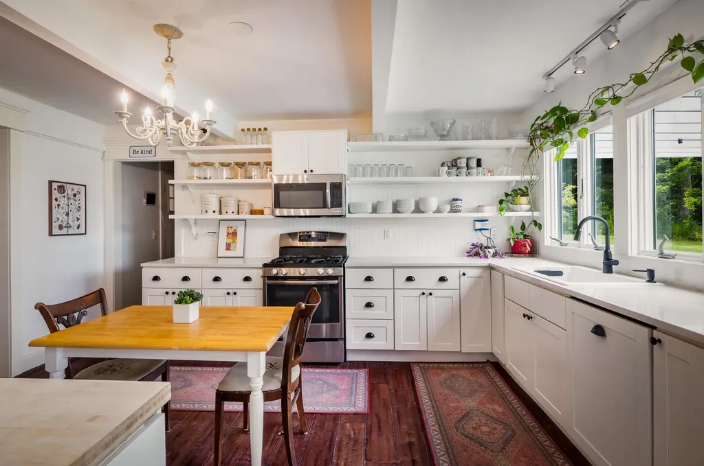 1295 Lime Kiln Road Charlotte VT 05445