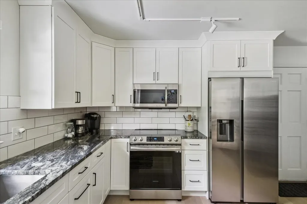 7 Grassy Brook Road Brookline VT 05345