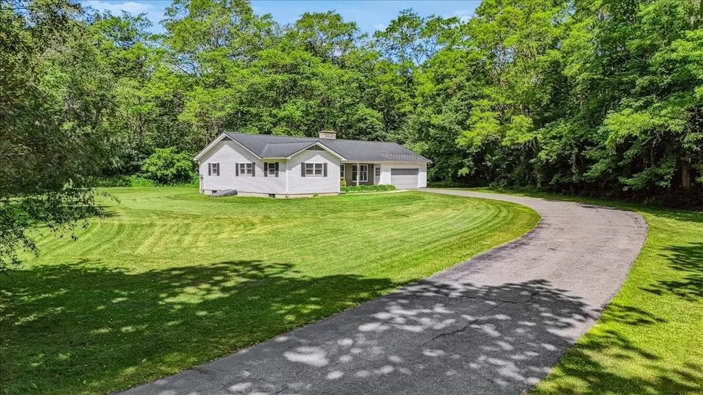 7 Grassy Brook Road Brookline VT 05345