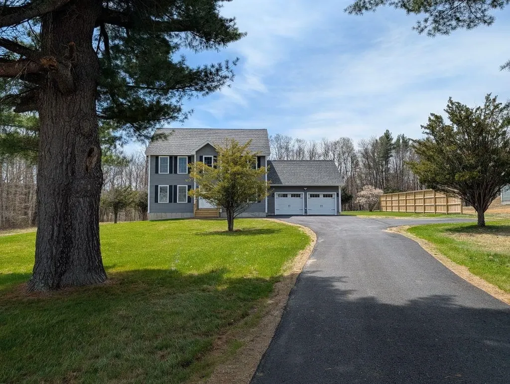 97 Fairview Drive Pittsfield NH 03263