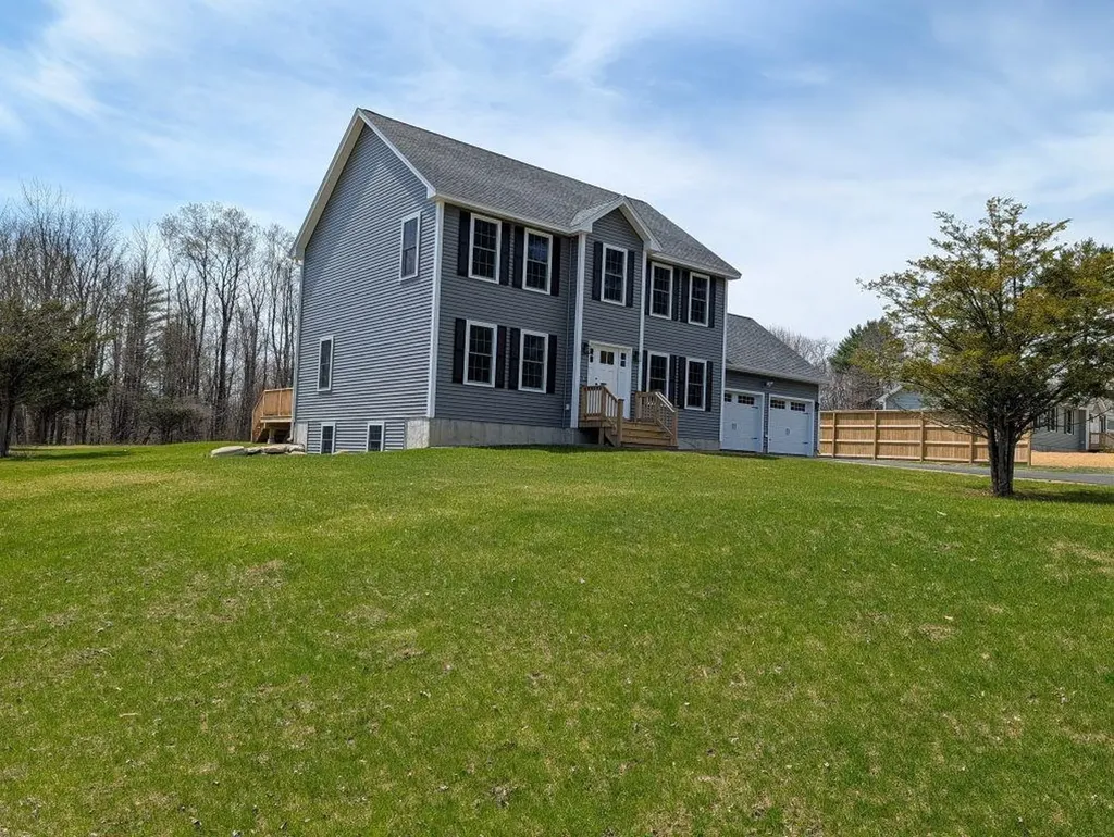 97 Fairview Drive Pittsfield NH 03263