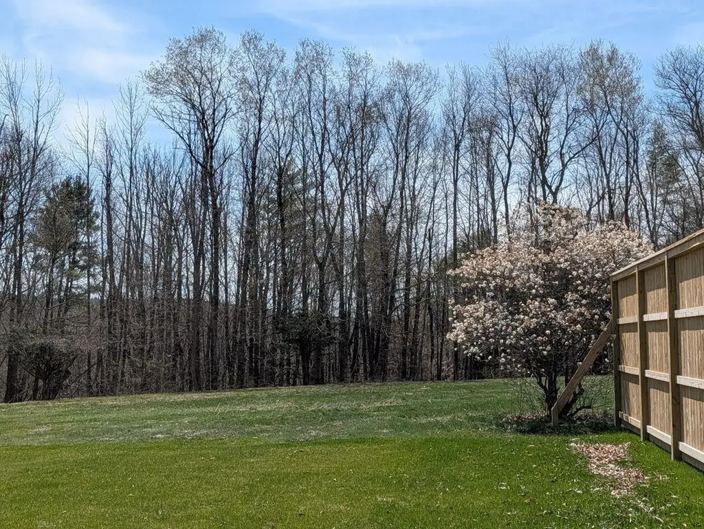 97 Fairview Drive Pittsfield NH 03263