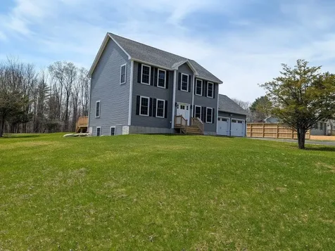 97 Fairview Drive Pittsfield NH 03263