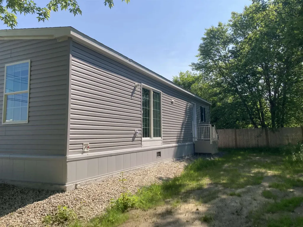 40 School Street Canaan NH 03741