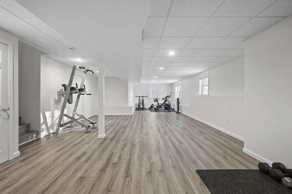 32 Tansy Avenue Stratham NH 03885