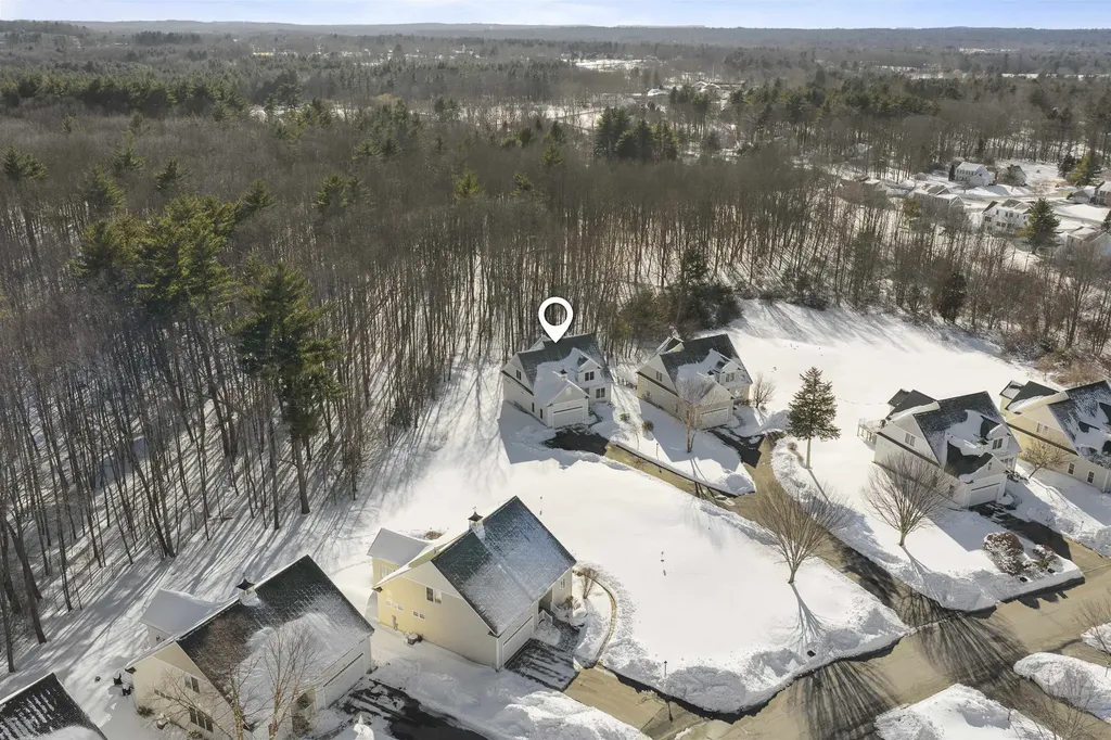 32 Tansy Avenue Stratham NH 03885