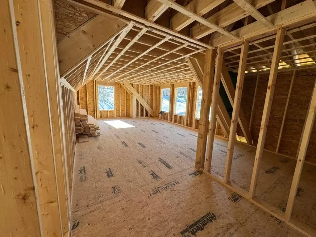 34 Deadreckoning Point Laconia NH 03246-1835