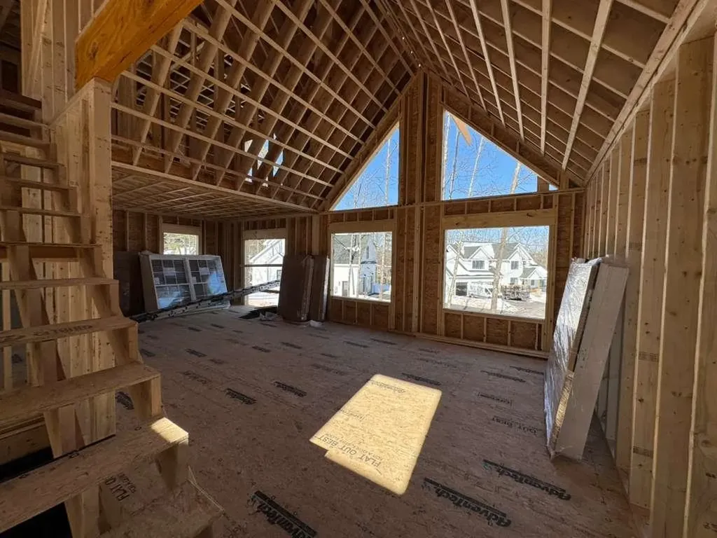 34 Deadreckoning Point Laconia NH 03246-1835