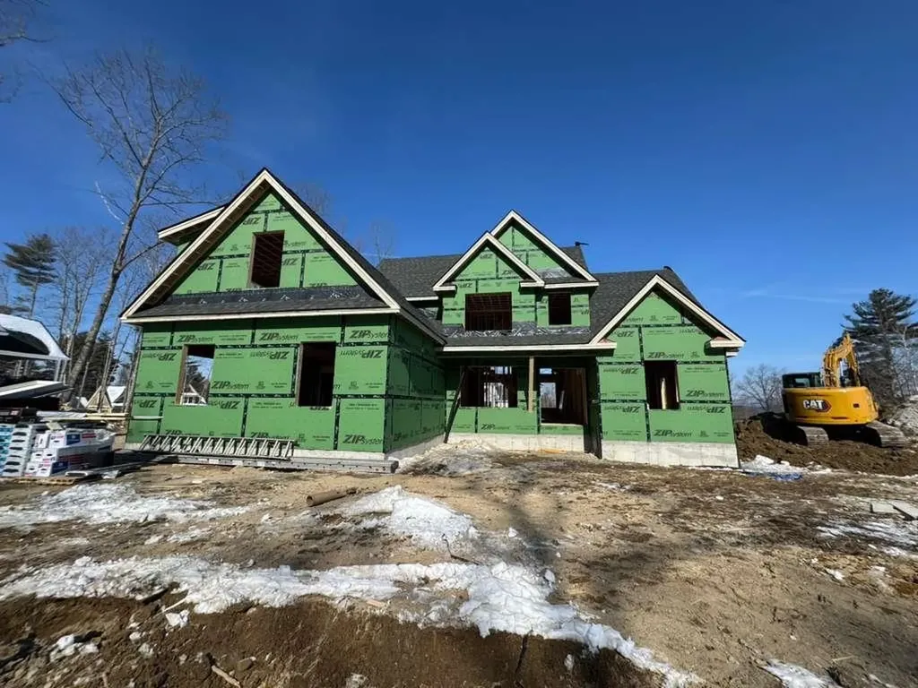 34 Deadreckoning Point Laconia NH 03246-1835