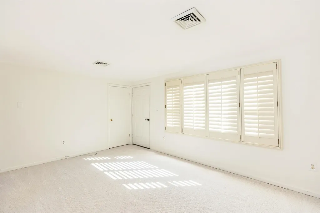 4 Burlington Road Nashua NH 03062-3504