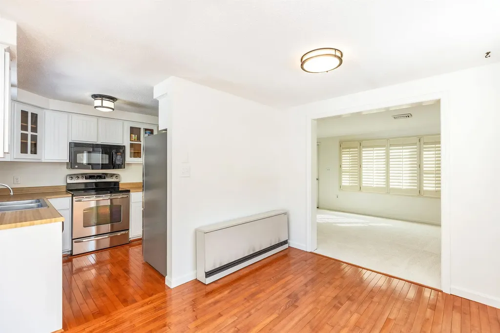 4 Burlington Road Nashua NH 03062-3504