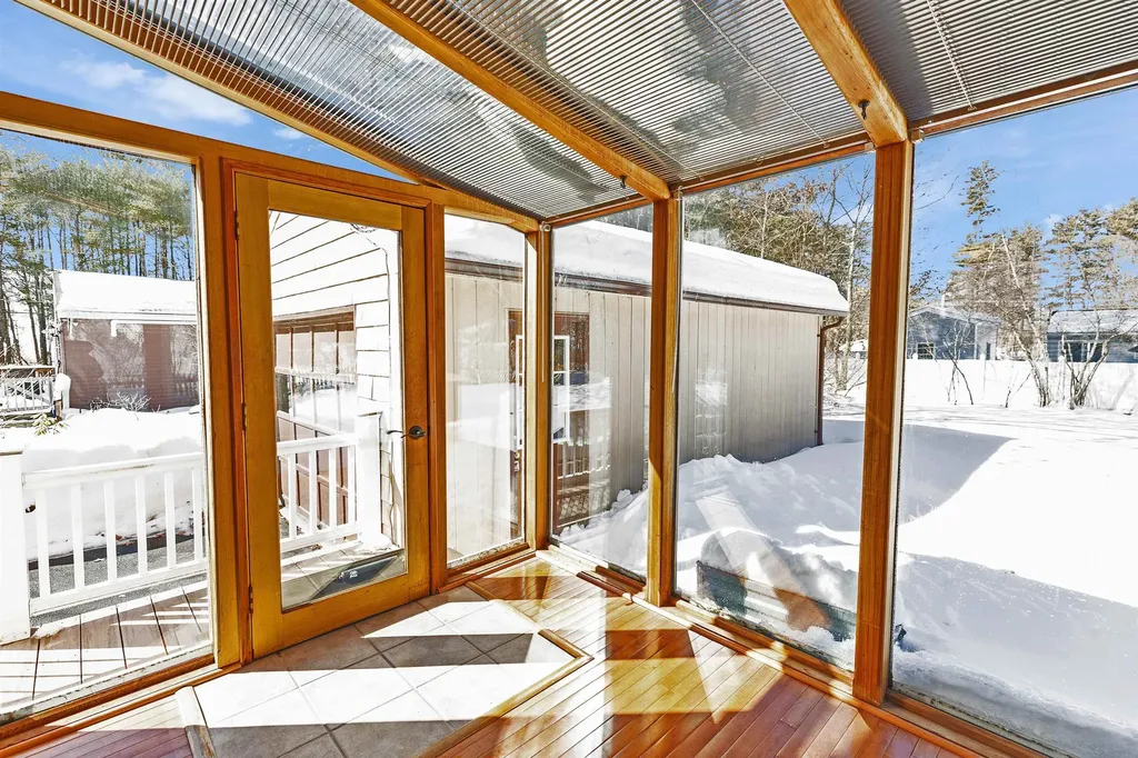 4 Burlington Road Nashua NH 03062-3504