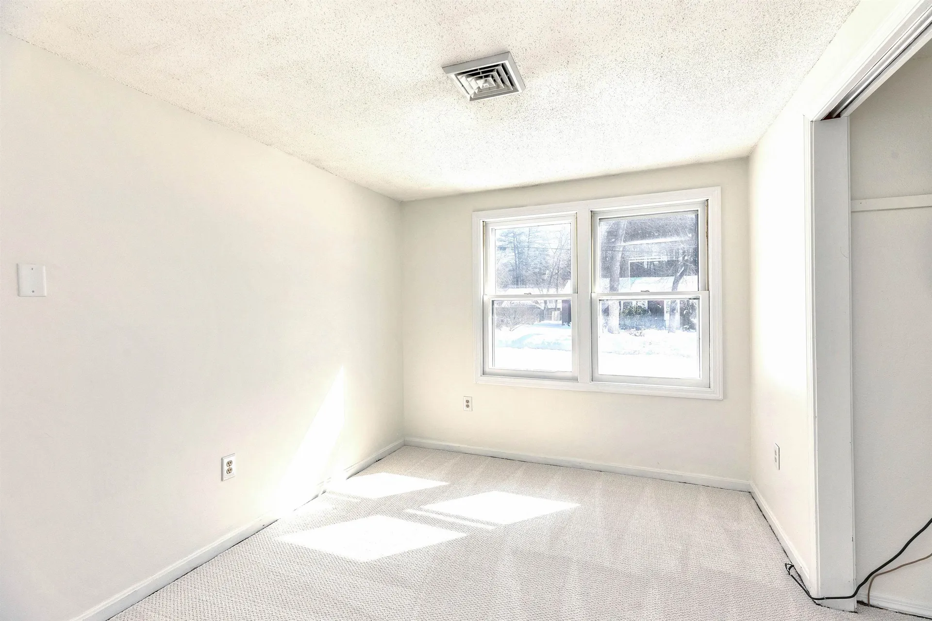 4 Burlington Road Nashua NH 03062-3504