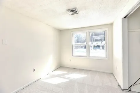 4 Burlington Road Nashua NH 03062-3504