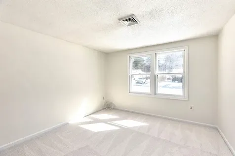 4 Burlington Road Nashua NH 03062-3504