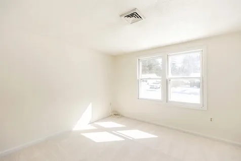 4 Burlington Road Nashua NH 03062-3504