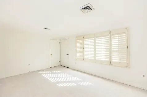 4 Burlington Road Nashua NH 03062-3504