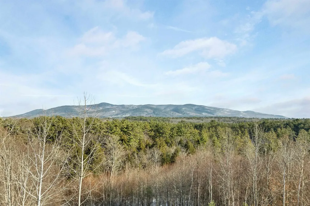 19 Abenaki Lane Moultonborough NH 03254