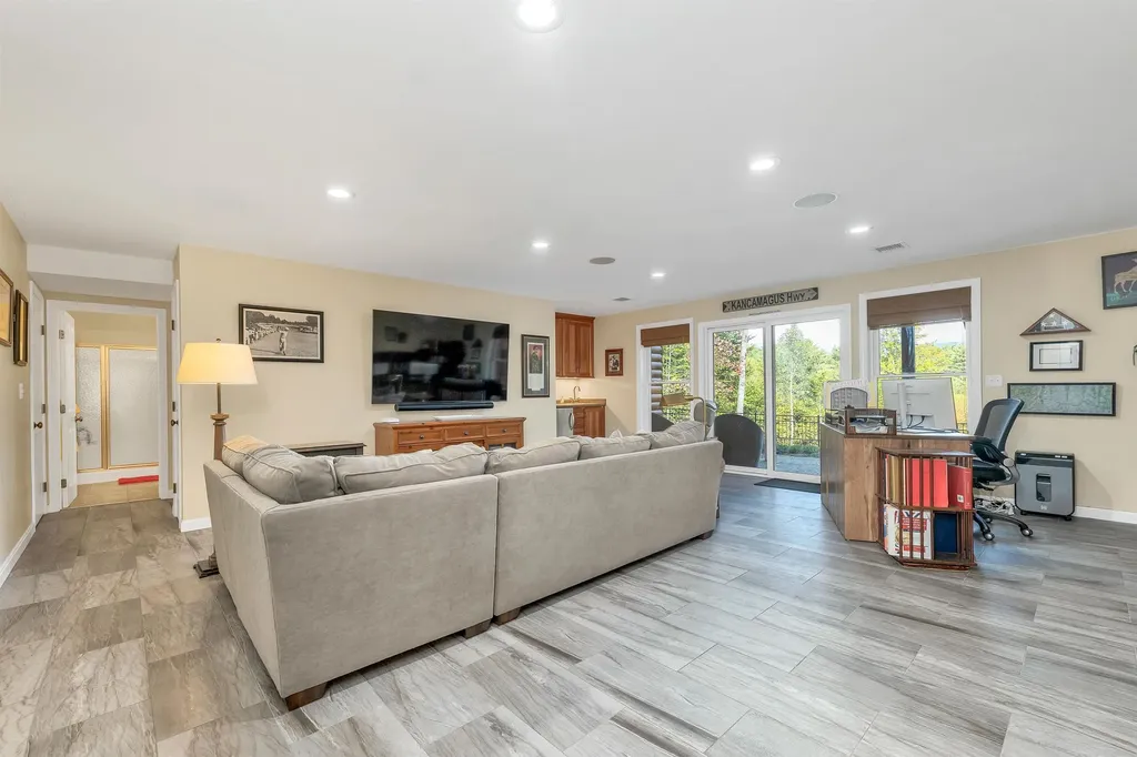 19 Abenaki Lane Moultonborough NH 03254