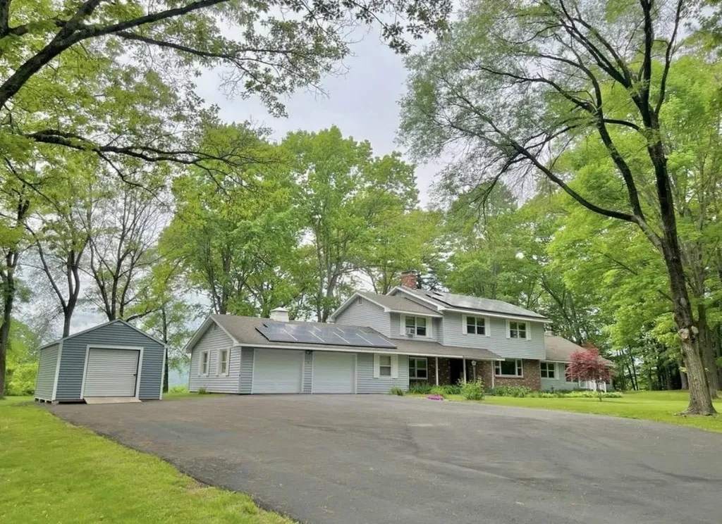 89 Butler Avenue Hinsdale NH 03451