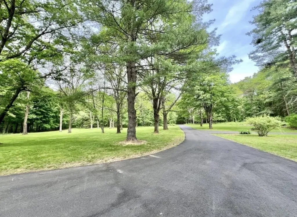 89 Butler Avenue Hinsdale NH 03451