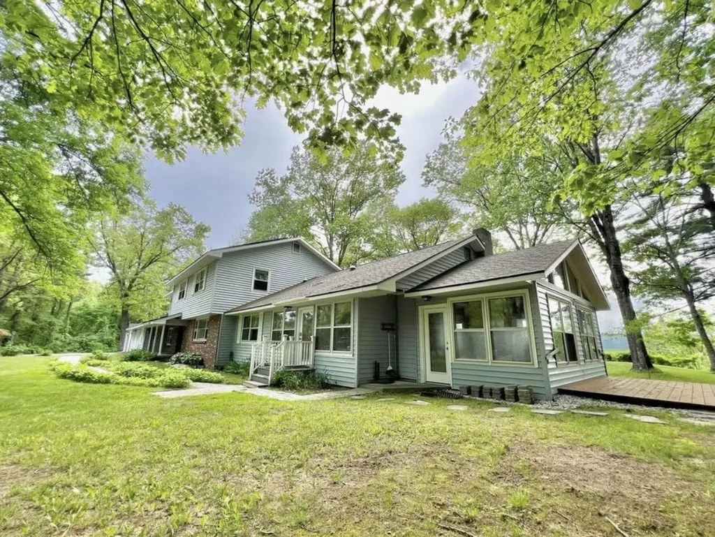 89 Butler Avenue Hinsdale NH 03451