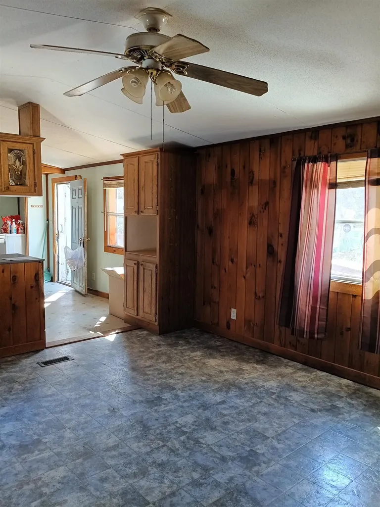 23 Deepwood Park Brattleboro VT 05301