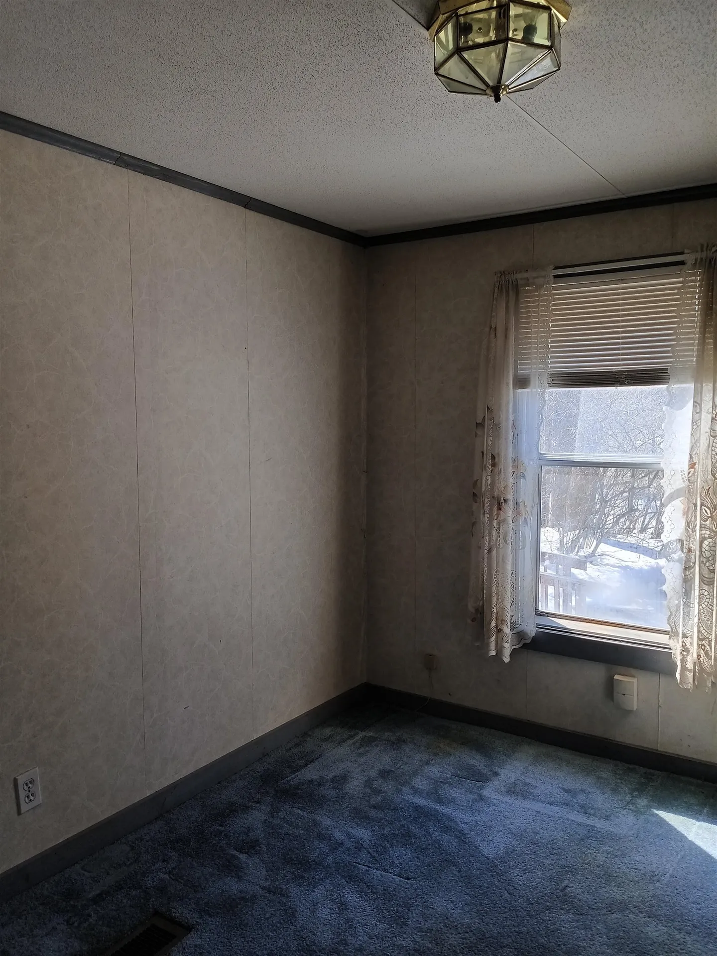 23 Deepwood Park Brattleboro VT 05301