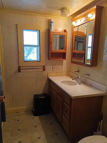 23 Deepwood Park Brattleboro VT 05301