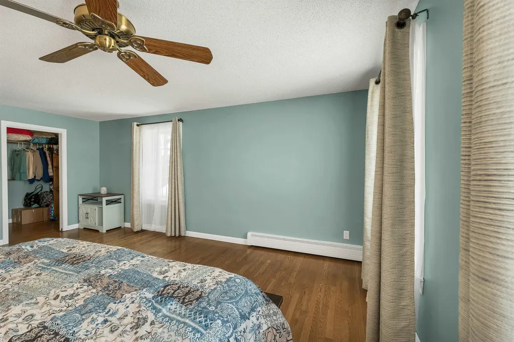 51 Pilgrim Drive Litchfield NH 03052