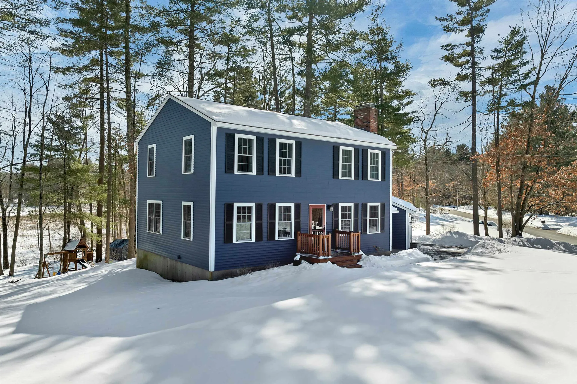 51 Pilgrim Drive Litchfield NH 03052