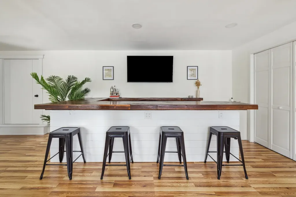 1787 Route 100 North Ludlow VT 05149