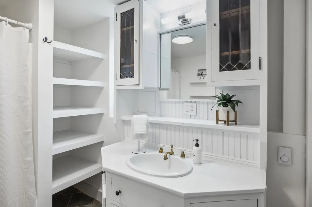 1787 Route 100 North Ludlow VT 05149