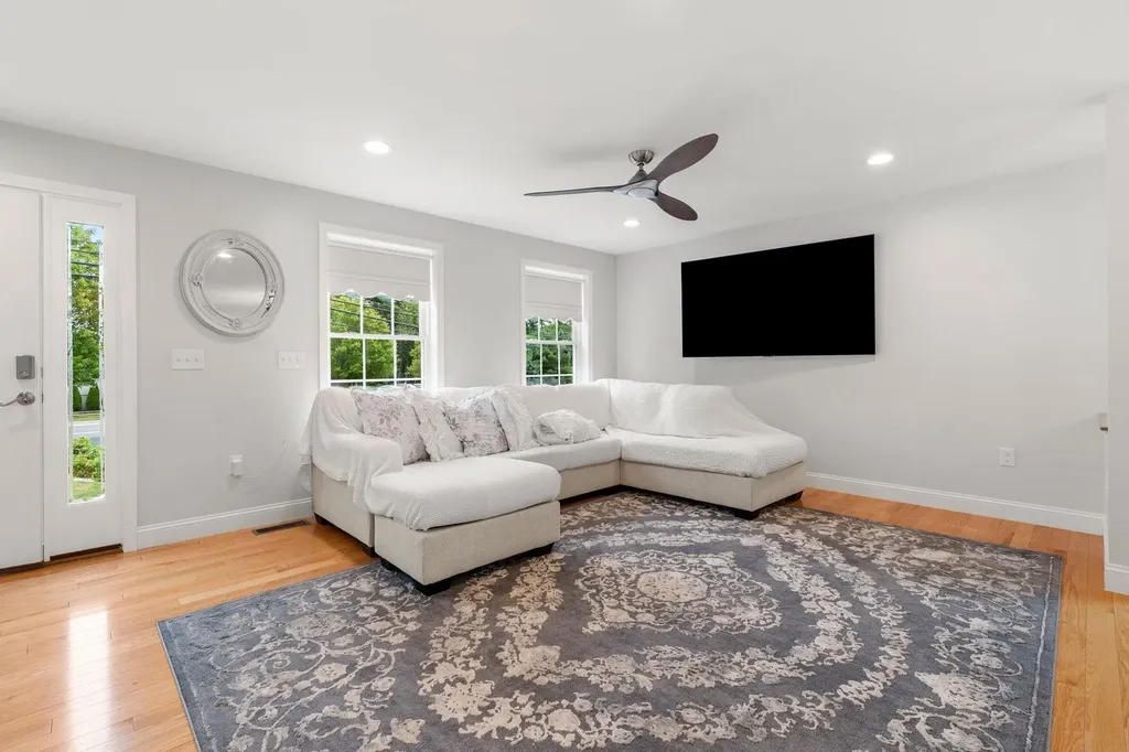 43 Hampton Road Exeter NH 03833