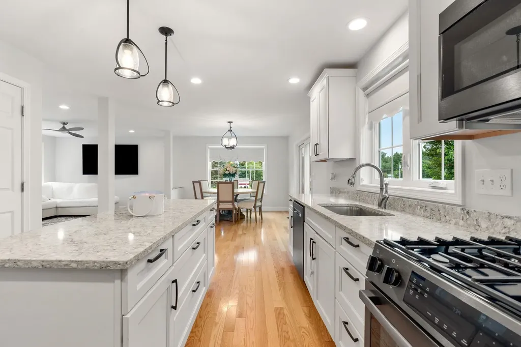 43 Hampton Road Exeter NH 03833