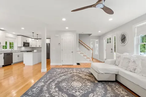 43 Hampton Road Exeter NH 03833