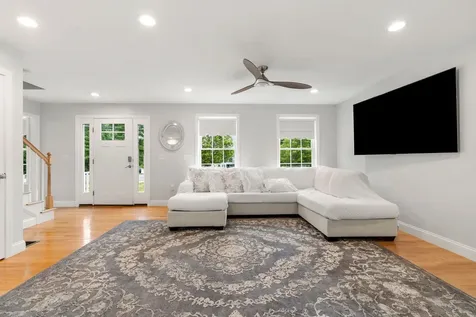 43 Hampton Road Exeter NH 03833