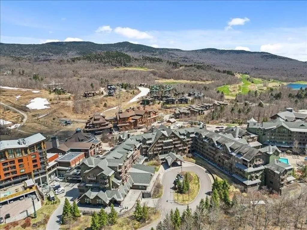 7412 Mountain Road Stowe VT 05672