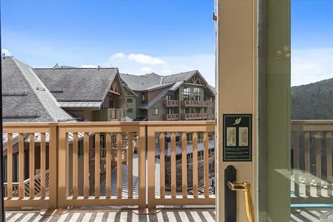 7412 Mountain Road Stowe VT 05672