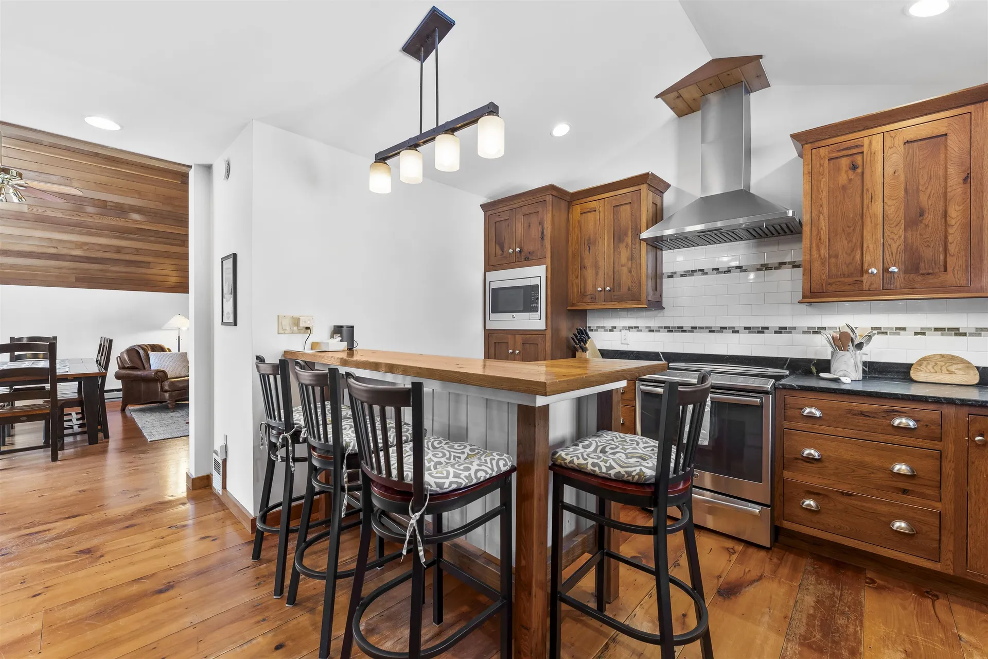 11 Round Tree Road Winhall VT 05340