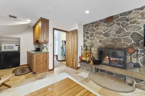 11 Roundtree Road Winhall VT 05340