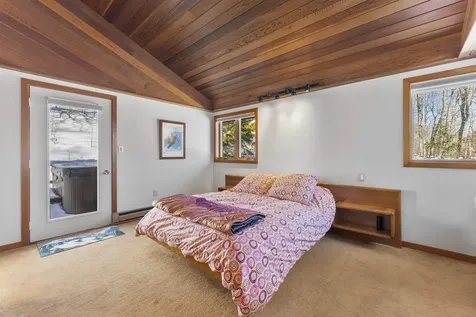 11 Roundtree Road Winhall VT 05340