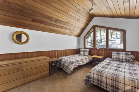 11 Roundtree Road Winhall VT 05340