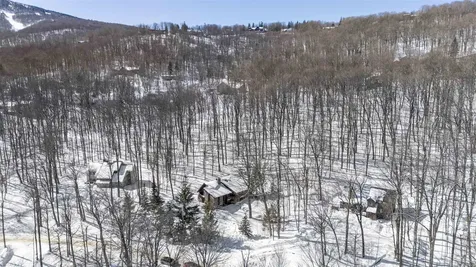 11 Roundtree Road Winhall VT 05340